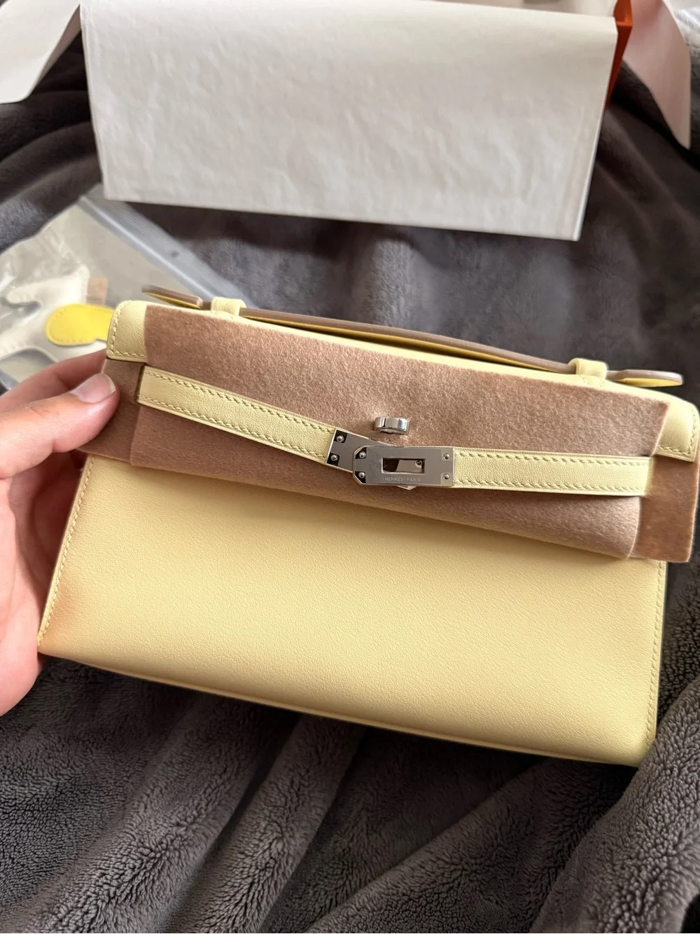Elegant Cream Leather Top-Handle Bag